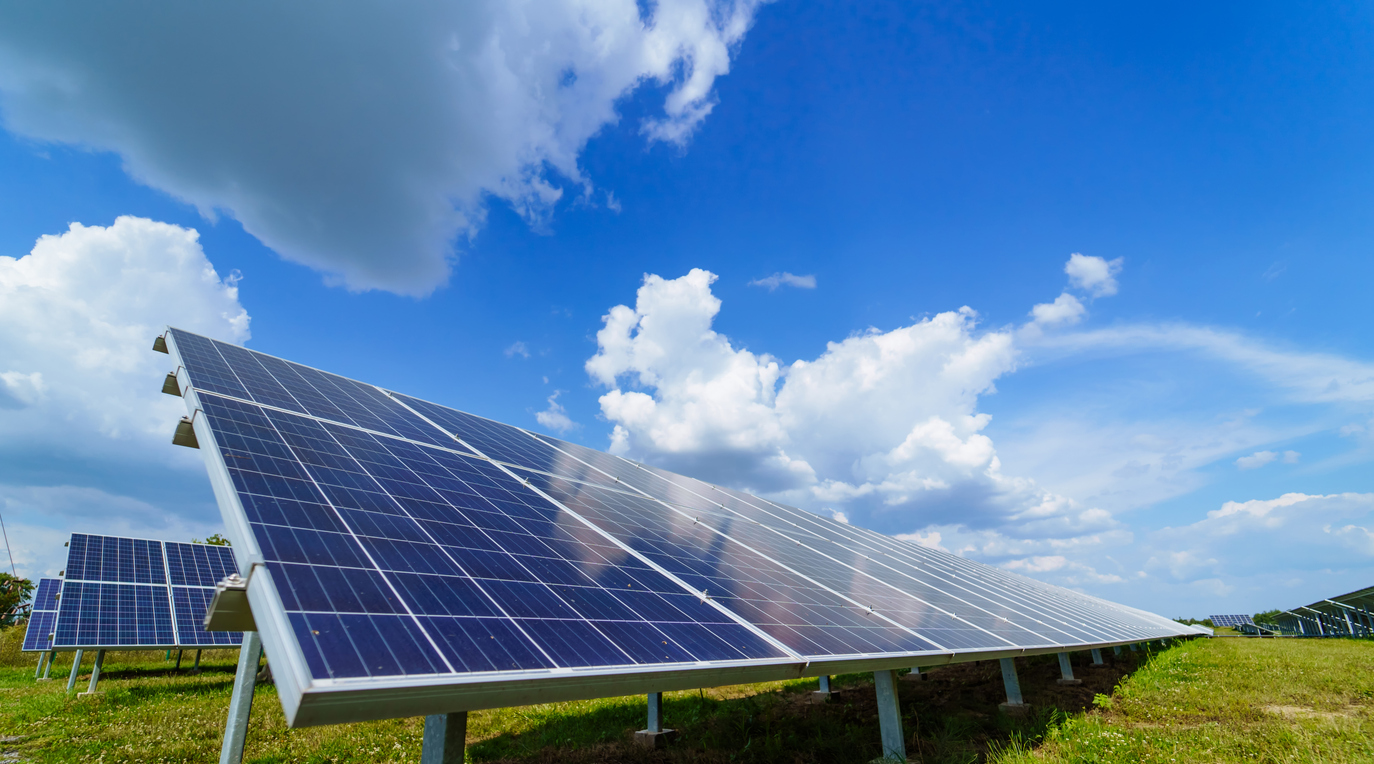Sistemas fotovoltaicos: tipos, funcionamento e aplicações