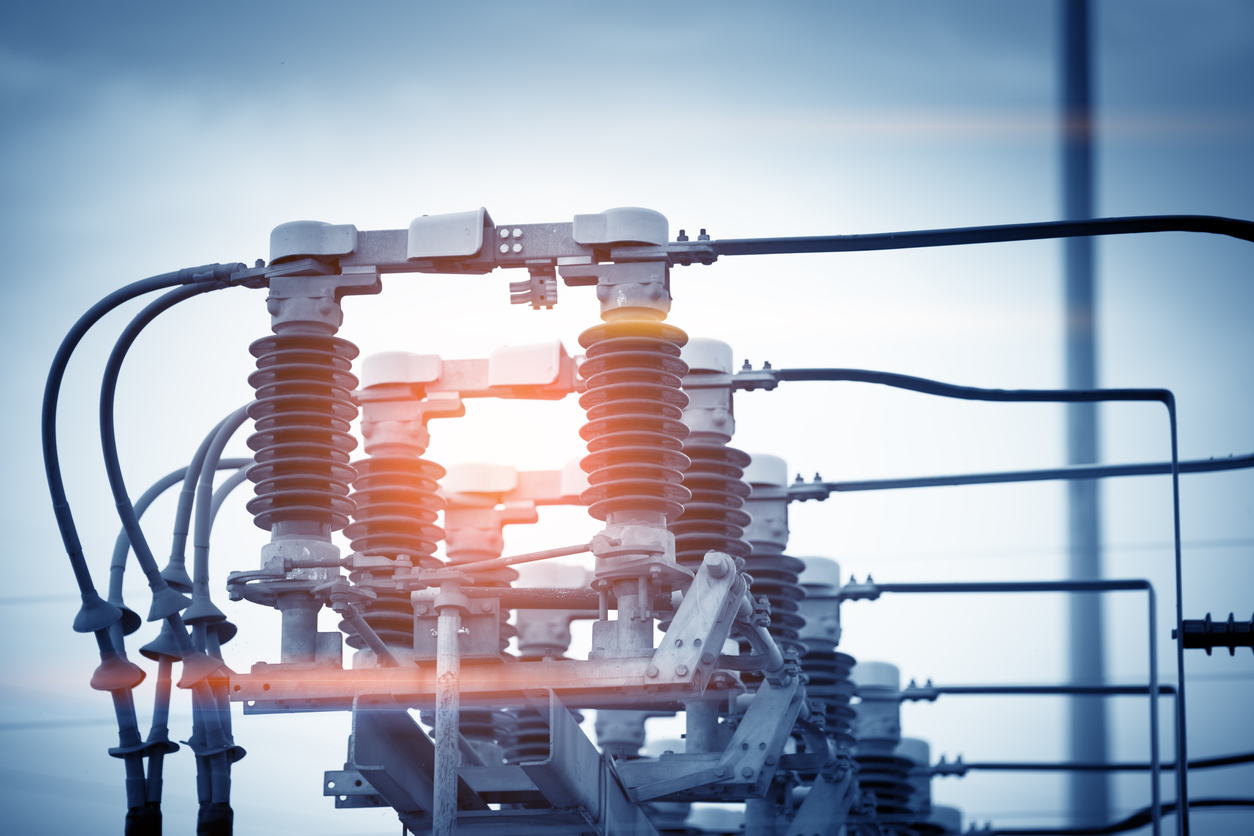 Transformador gasta muita energia? Veja o impacto na sua conta de luz