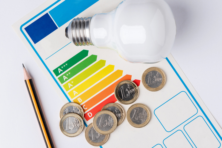 Horário de pico de energia: o que é, quando ocorre e como economizar
