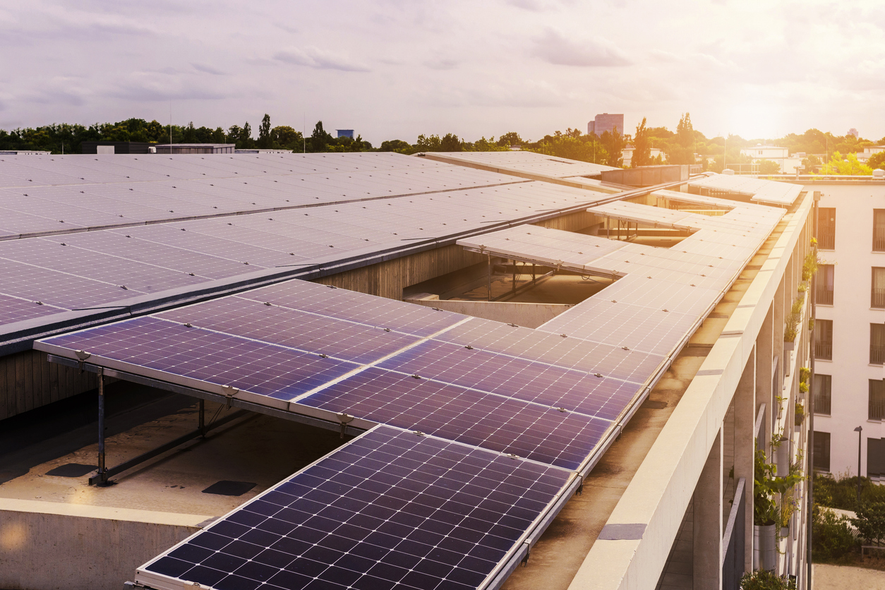 Energia solar em condomínio: o que muda para o síndico e para os moradores