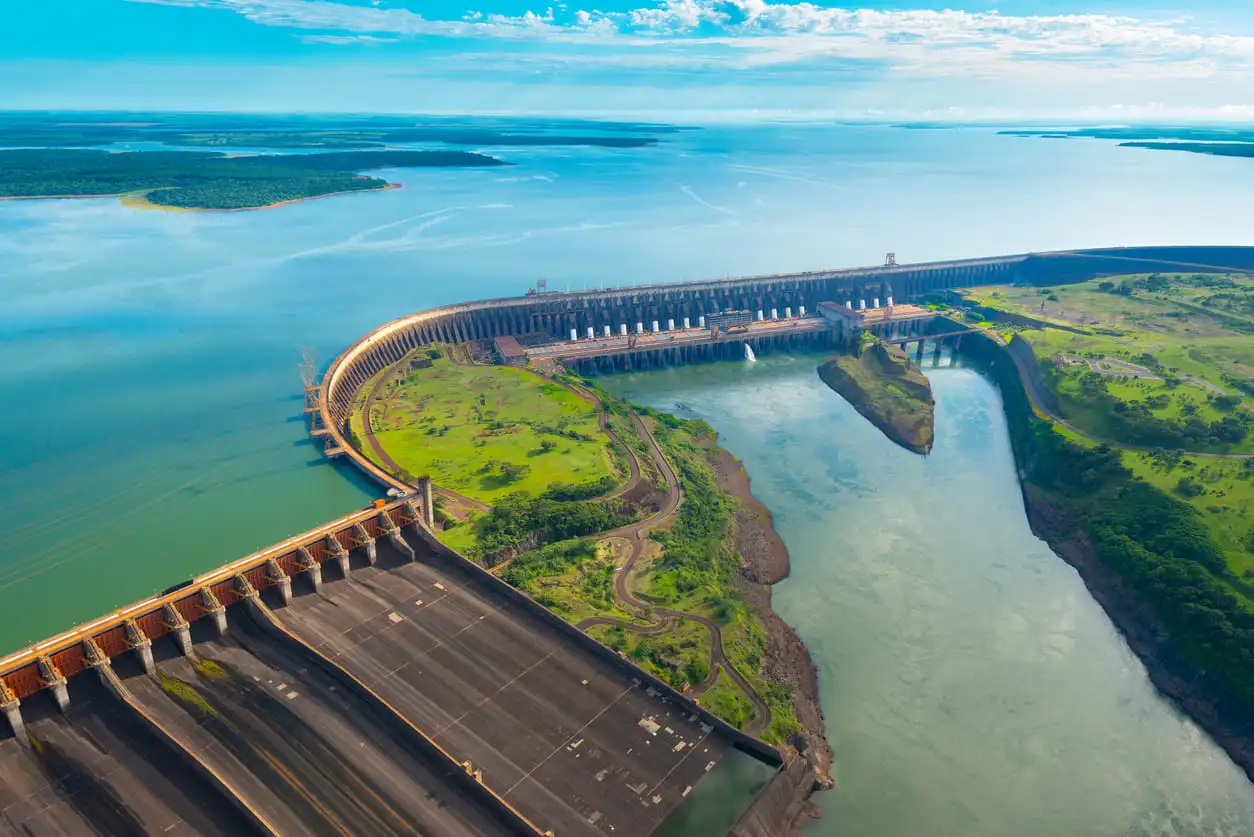 Energia hidrelétrica: o que é, vantagens e como funciona?